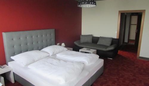 Family Apartment (2 Adults + 2 Children)
