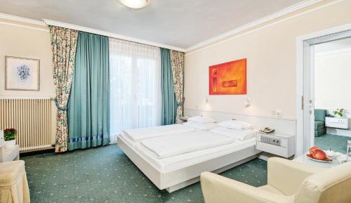 Family Suite with Balcony and Sea View