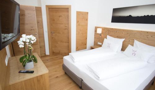 Three-Bedroom Apartment with Balcony