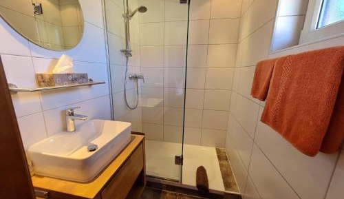 Double Room with Shower