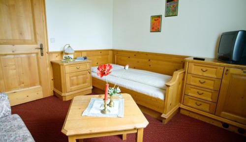 Classic Single Room with Extra Bed