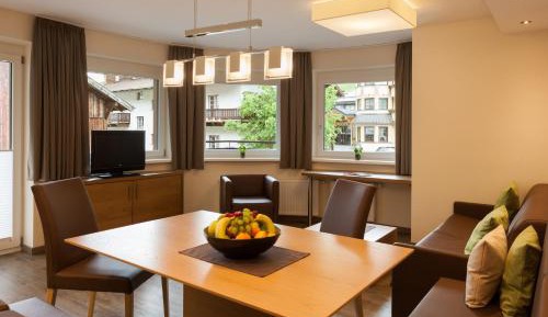 Two-Bedroom Apartment with Balcony I