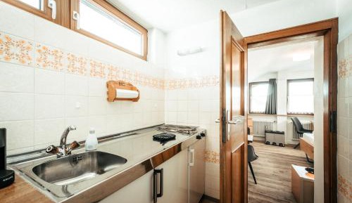 Studio Apartment with Mountain View