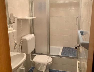 Twin Room with Private Bathroom
