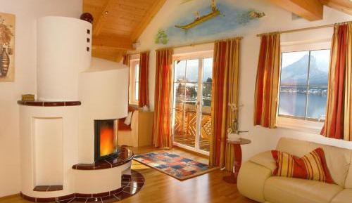 Deluxe Apartment with Balcony Lake View