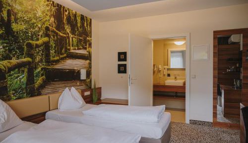 Double Room - adjoining building