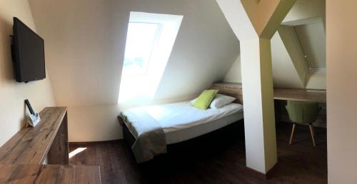 Large Single Room