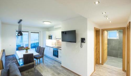 One-Bedroom Apartment with Balcony