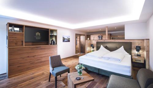 Deluxe Family Suite
