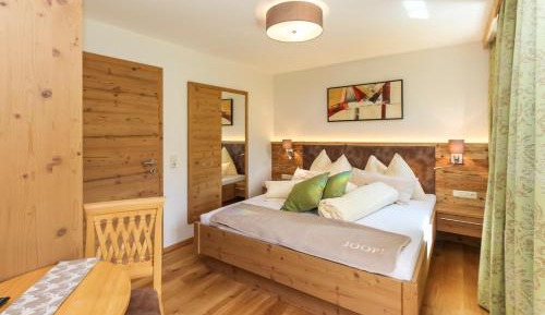 Three-Bedroom Apartment with Balcony
