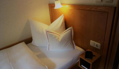Classic Single Room