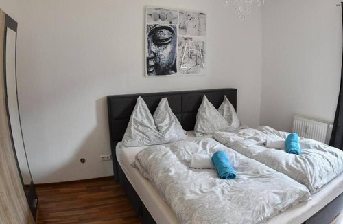 Himberg Apartment | 10 minutes to the airport Free Parking Near Vienna Pet friendly Apartment