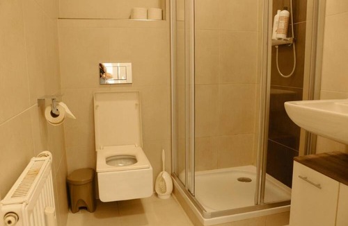 Himberg Apartment | 10 minutes to the airport Free Parking Near Vienna Pet friendly Apartment