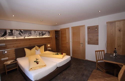 Sankt Anton am Arlberg House | Gästehaus Alpina