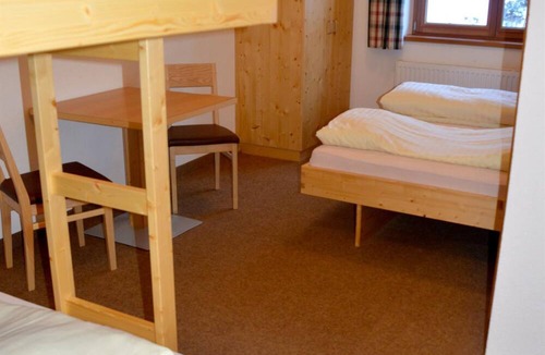 Mandarfen Cabin | 5-bed room with shower/toilet - Pitztal ski hut