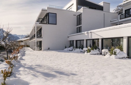 Telfes im Stubai Apartment | Cosy apartment for 6 people with WIFI, pool, TV, terrace, pets allowed, panoramic view and parking