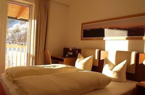 Kappl Apartment | Apartment in Kappl with Private Parking and Mountain View
