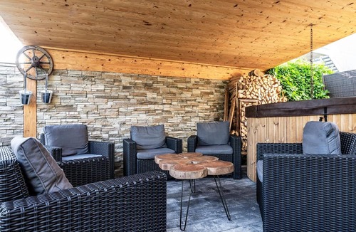 Schruns House | Gasthof Pension Hochjochstöbli