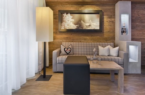 Sankt Anton am Arlberg Hotel | PETE - Alpine Boutique Hotel