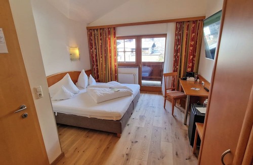 Scheffau am Wilden Kaiser Hotel | Garni Hotel Alpin Scheffau