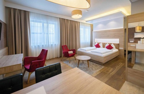 Graz-Straßgang Apartment | Red Dream Apartment for 2 I Graz-süd I Free Parking 24-7 Check-in