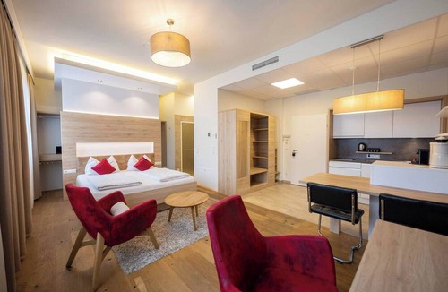 Graz-Straßgang Apartment | Red Dream Apartment for 2 I Graz-süd I 24-7 Check-in