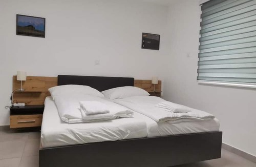 Kleinedling Hotel | AIS Center