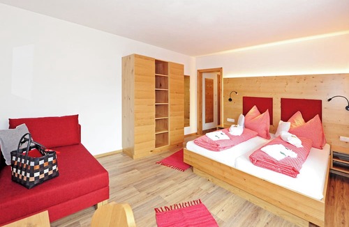 Vorderglemm Hotel | Eggerhof mit Panorama Aussicht, inklusive Verwöhnpension und JokerCard