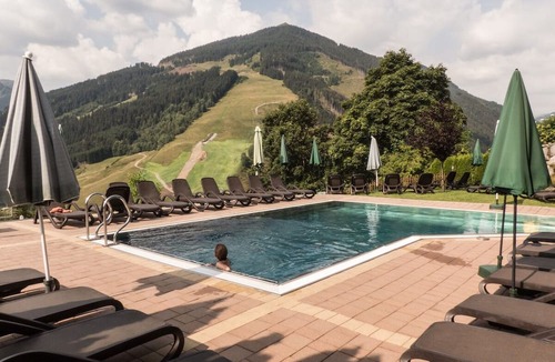 Vorderglemm Hotel | Eggerhof mit Panorama Aussicht, inklusive Verwöhnpension und JokerCard