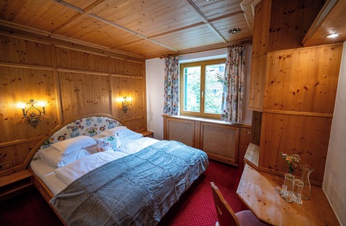 Lech am Arlberg House | die AlpenRose