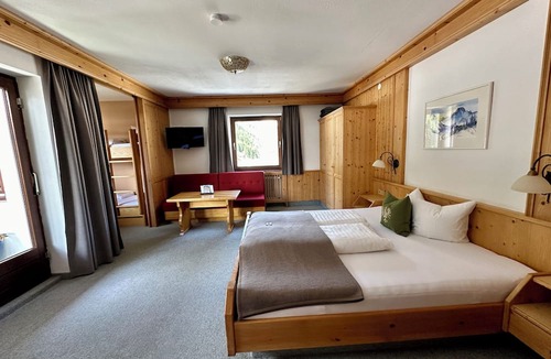Mandarfen Hotel | Alpinhotel Zirbenhof
