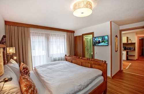 Prutz Apartment | Der Ballhaushof - Ferienwohnung Laudegg Blick Urlaub am Bauernhof