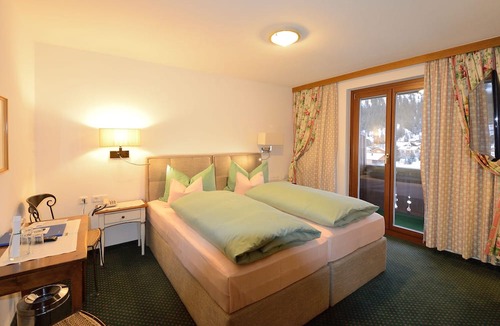 Lech am Arlberg Hotel | Hotel - Pension Felsenhof