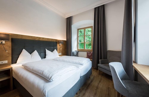 Schwaz Hotel | Hotel Plankenhof B&B