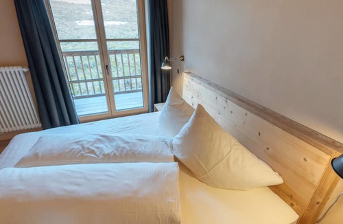 Riezlern Ski Chalet | Alpen Select Lodge for 16-24 People