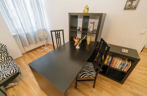 Funfhaus Apartment | Apartment No. 07 in Vienna near Schönbrunn/Westbahnhof | Keyless Check-In
