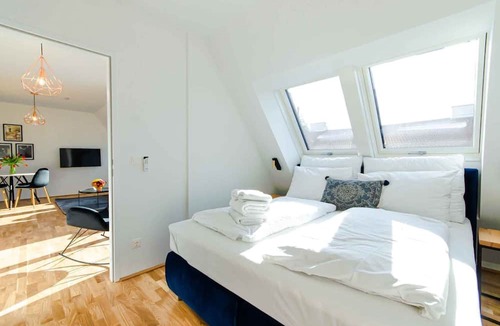Weißgerber Apartment | Luxurious & Cozy | Prime Location, ♛King Bed, View