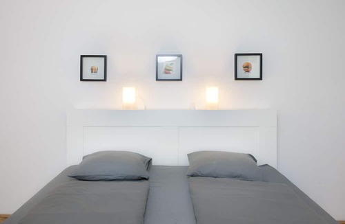 Weißgerber Apartment | 45 m2, Newly renovated, quiet, 3 min Walking distance to Historical Center