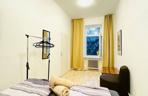 Grinzing Apartment | Quiet Private Room Near FAC Platz