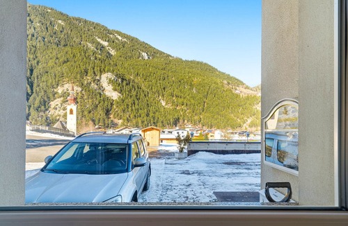 Toesens Apartment | Haus Mex - a quiet spot near Serfaus, Fiss, Ladis and Ischgl