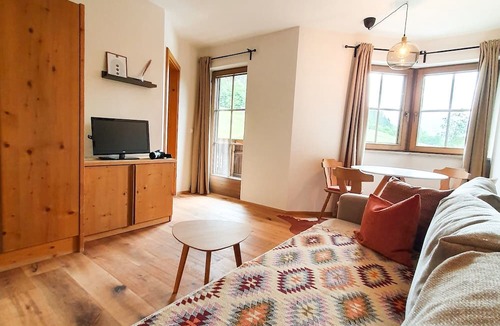 Goetzens Apartment | "Lovely apartment with free parking."