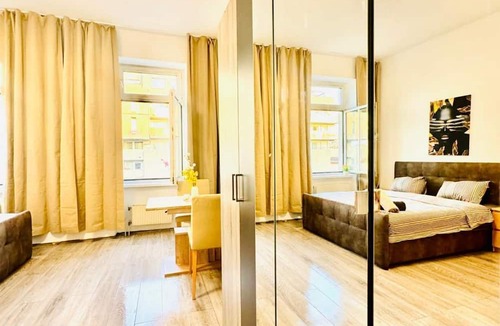 Grinzing Apartment | Nice Room in a Shared Apt, 10Min to FAC Platz