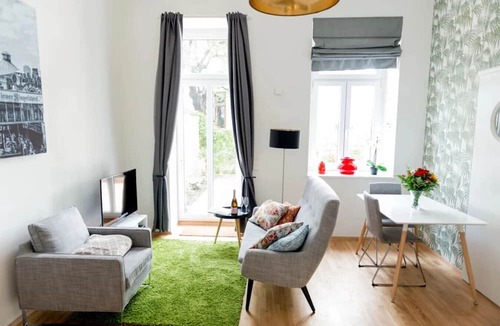 Leopoldstadt Apartment | Boutique Garden Apartment - Studio for 2