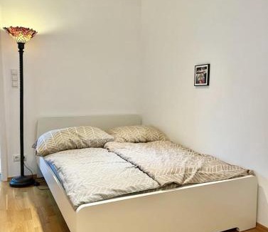 Schwechat Apartment | Happy Apartment near Airport with Free Parking