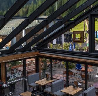 Mittelberg Cabin | Auenhütte
