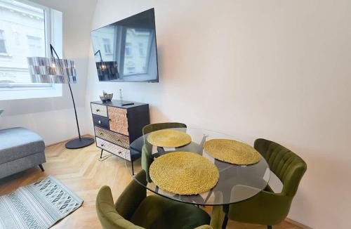 Weißgerber Apartment | Central & Modern in Trendy Area l HG22