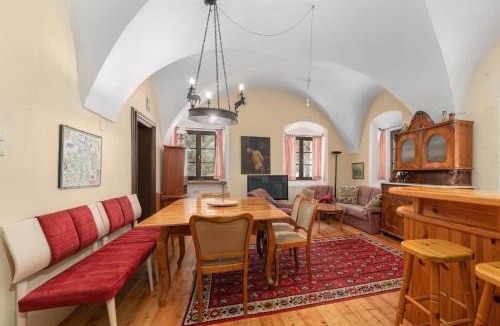 Zedlitzdorf Villa | Schloss Berg Klösterle