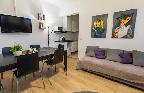 Leopoldstadt Apartment | Duplex Apartment - 3 Bedrooms - Bright Living Room