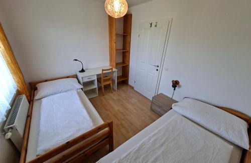 Maria Elend Apartment | Große Ferienwohnung im Rosental ideal für 4 bis 6 Personen mit Balkon und Garten