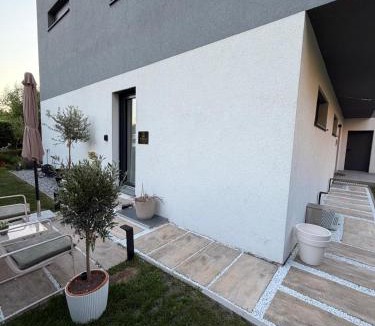 Wels Apartment | Thea Golden Boutique